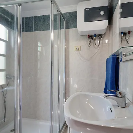 Aries Pdc Pool Apartment Puerto del Carmen (Lanzarote)